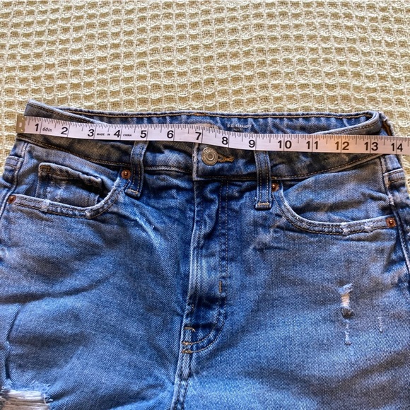 Old Navy Women's High-Waisted OG Straight Ripped Jeans Size 2 - Picture 10 of 15